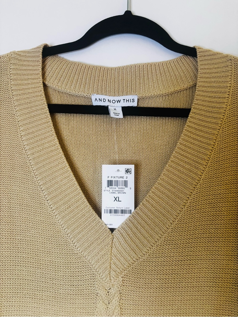 XL NWT AND NOW THIS BRAND - Sleeveless V-Neck Cable-Knit Sweater Vest in Tan - Picture 4 of 5